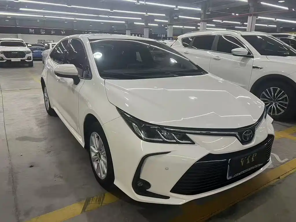 Toyota Corolla — фото 3