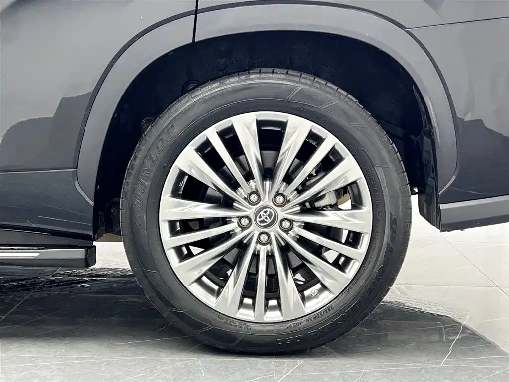 Toyota Highlander — фото 13