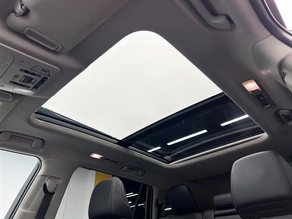Toyota Highlander — фото 20