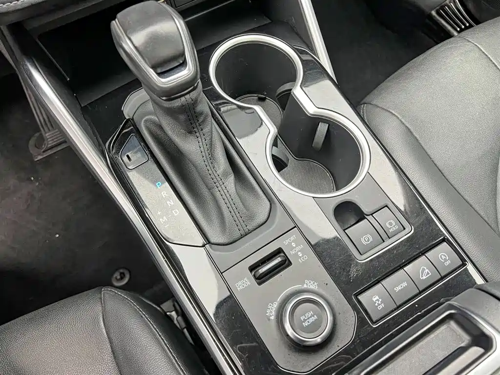 Toyota Highlander — фото 21