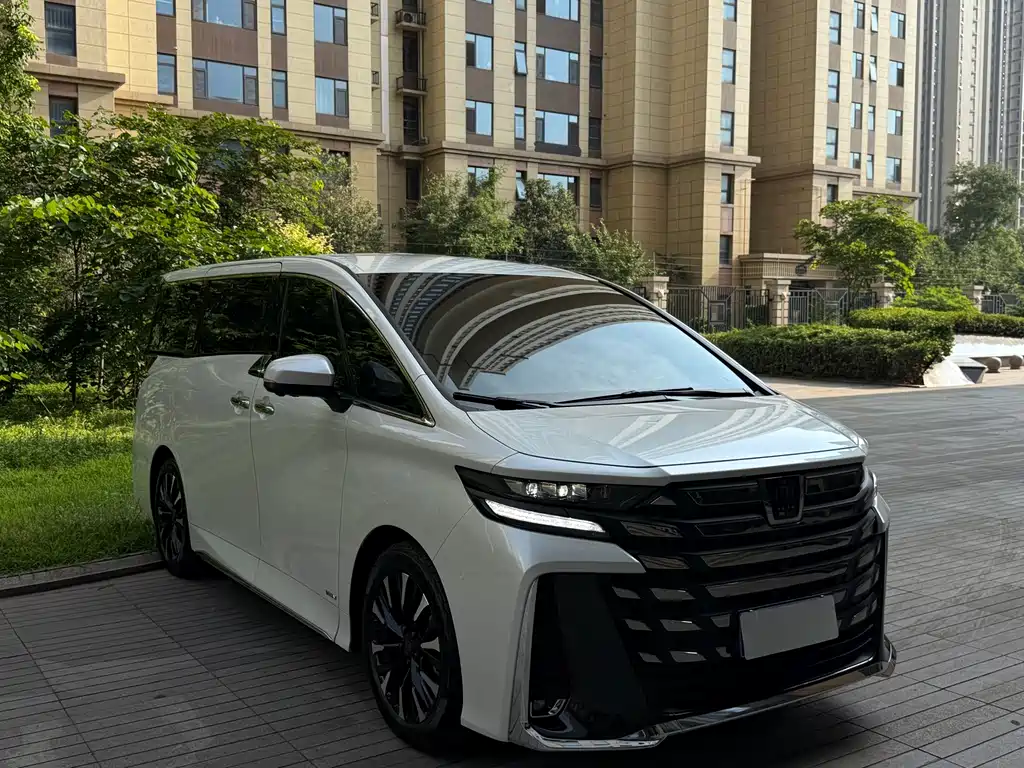 Toyota Vellfire — фото 4