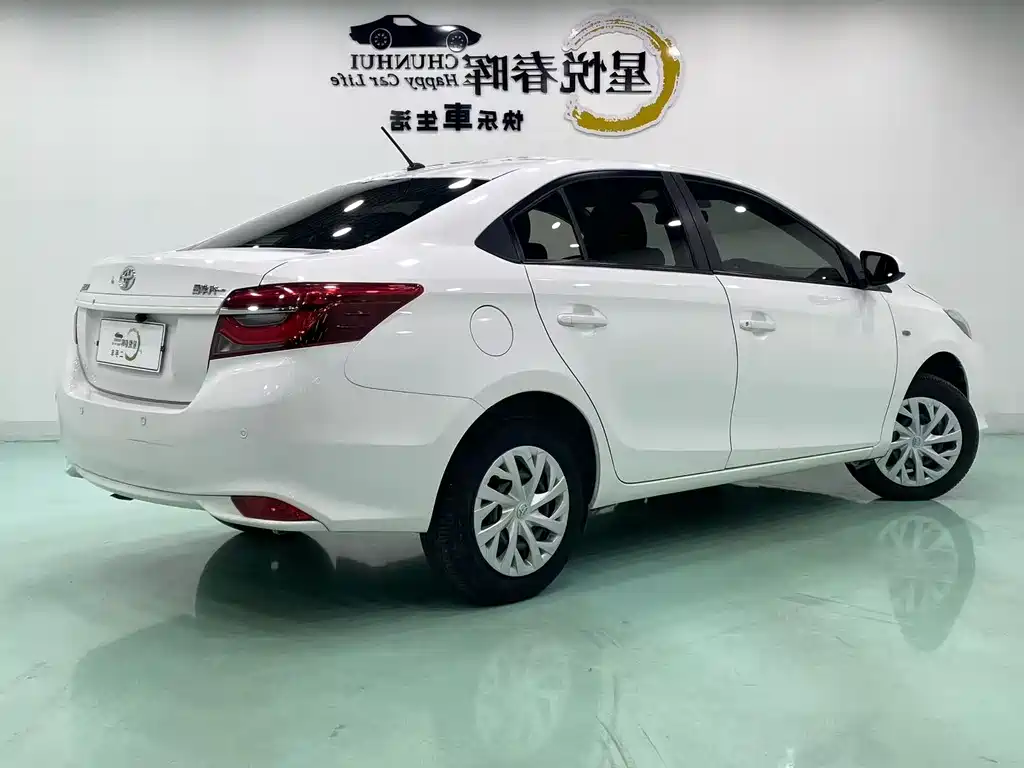 Toyota Vios — фото 9