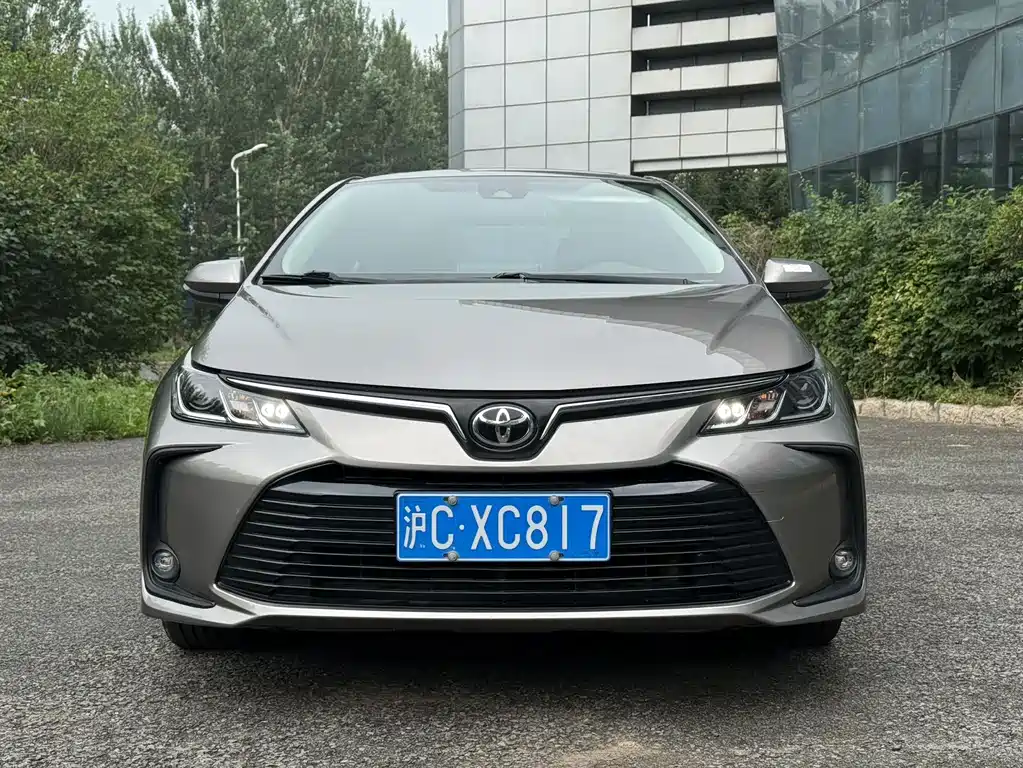 Toyota Corolla — фото 2