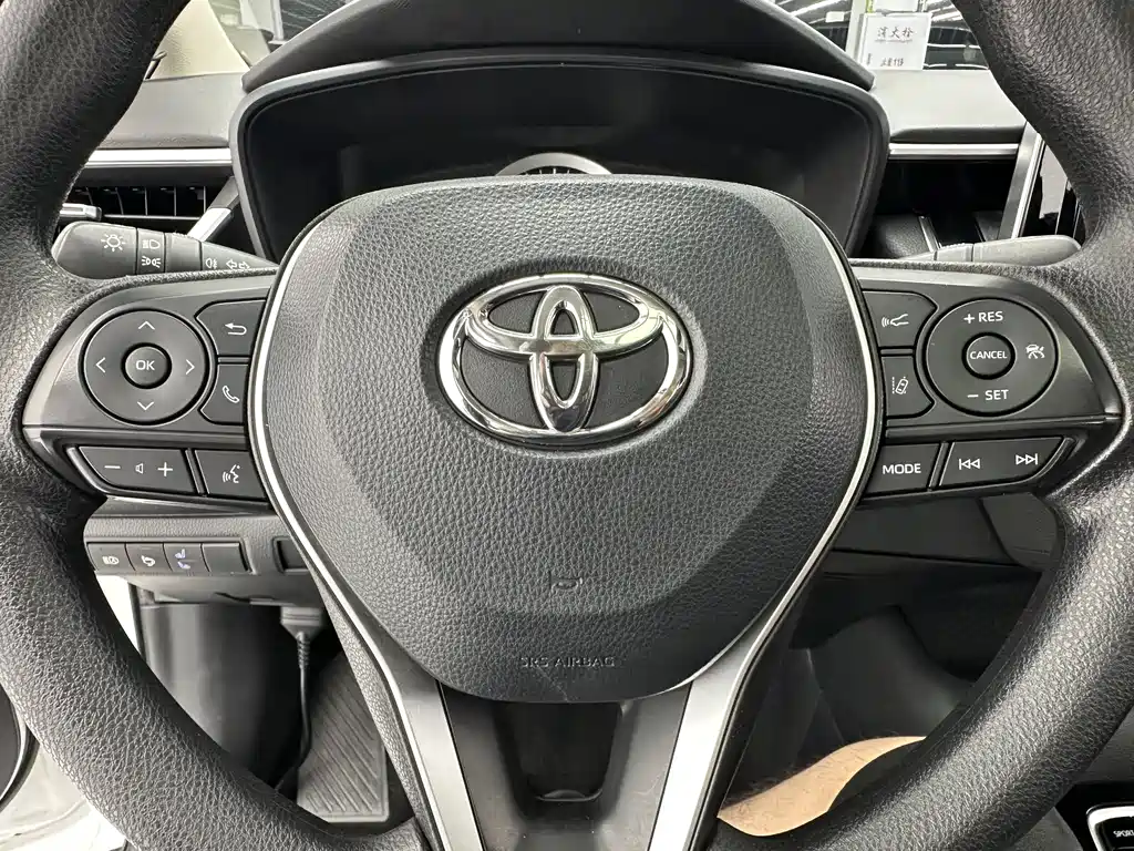 Toyota Corolla — фото 13