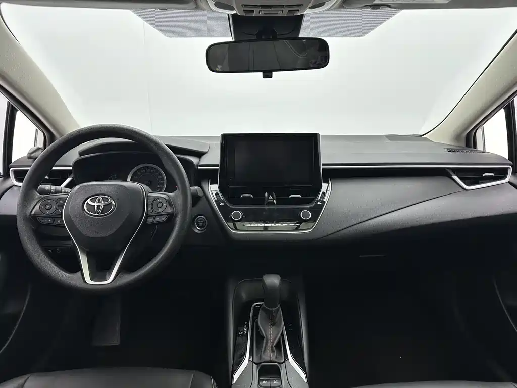 Toyota Corolla — фото 7
