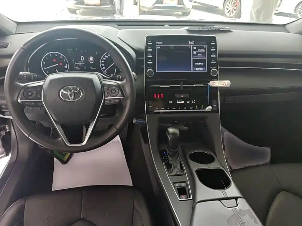Toyota Avalon — фото 10