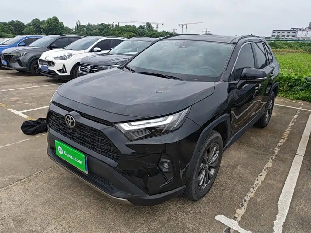 Toyota RAV4 — фото 2