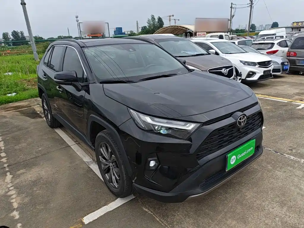 Toyota RAV4 — фото 4