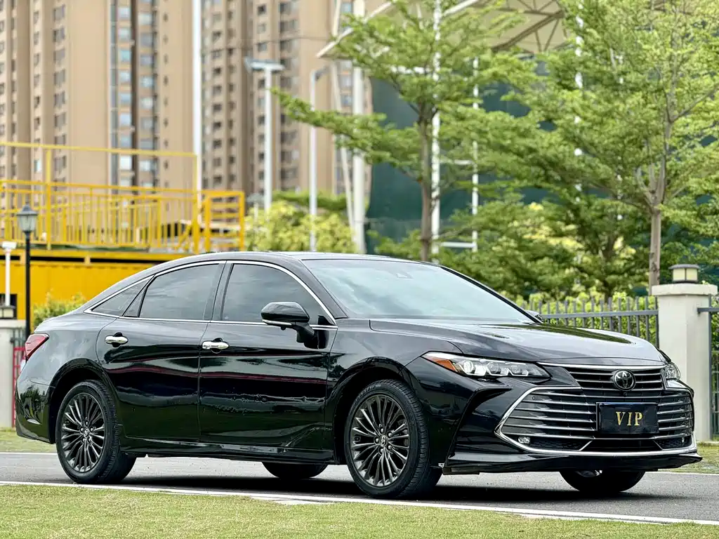 Toyota Avalon — фото 3