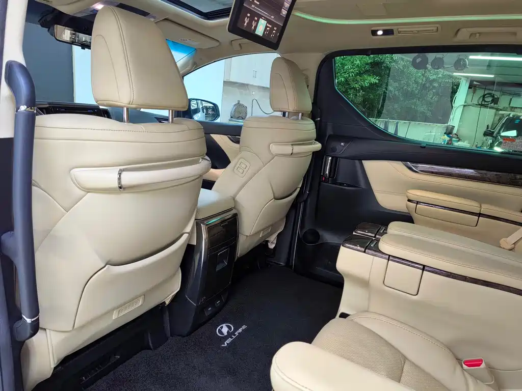 Toyota Vellfire — фото 14