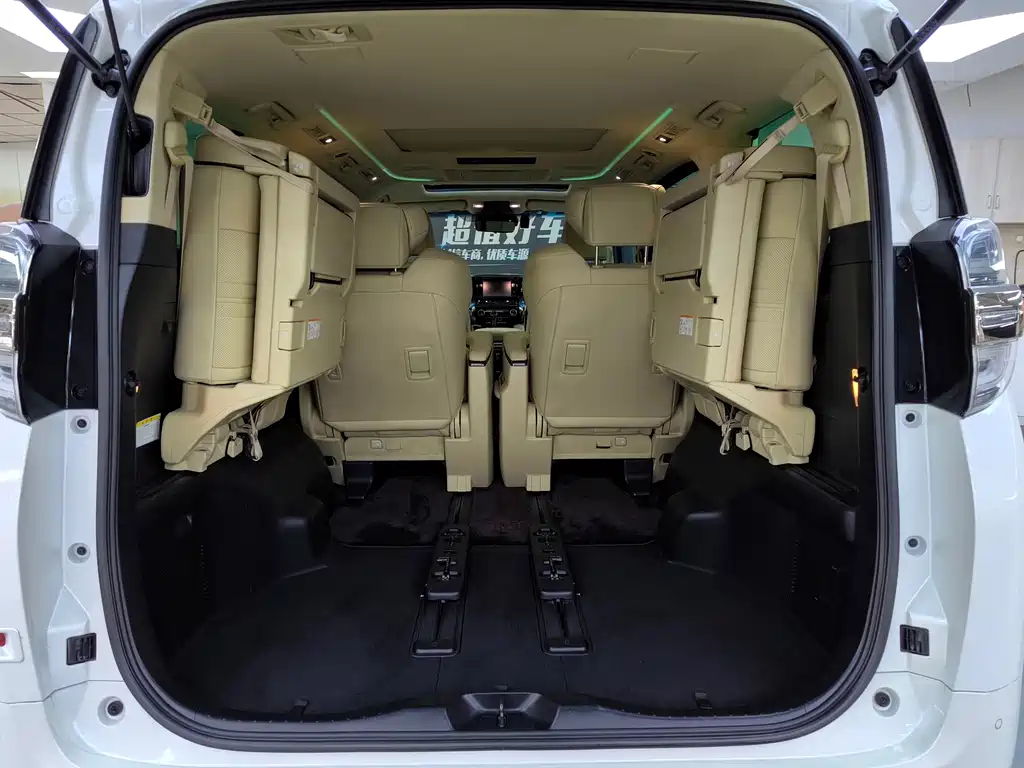 Toyota Vellfire — фото 26