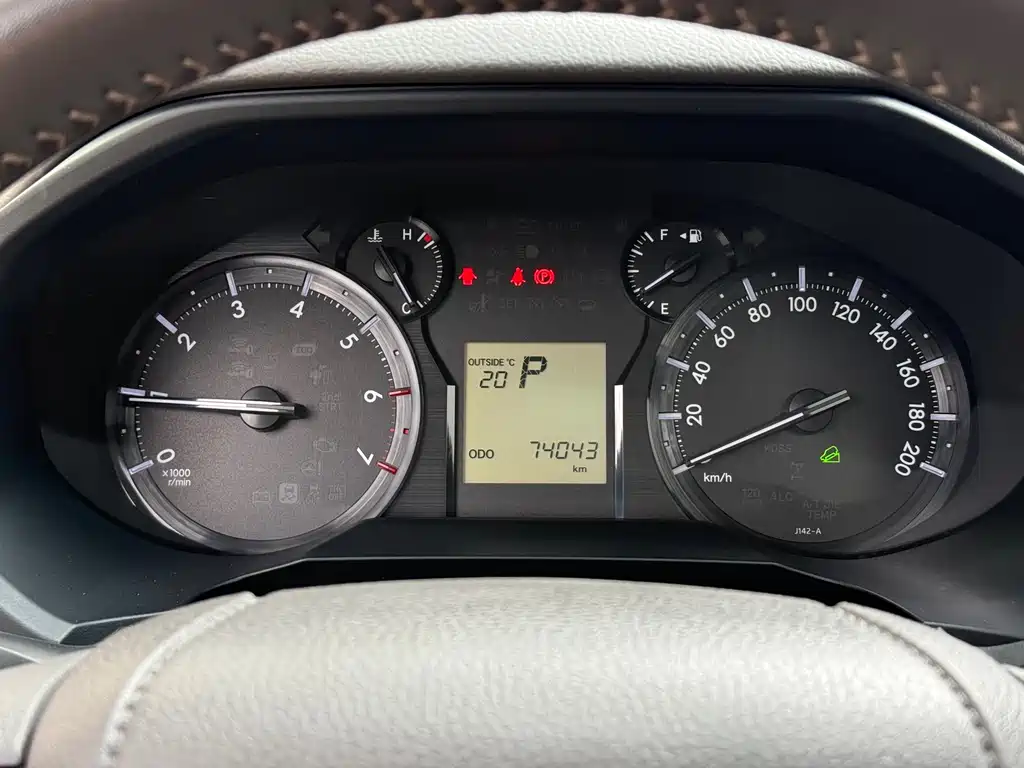 Toyota Prado (Import) — фото 11