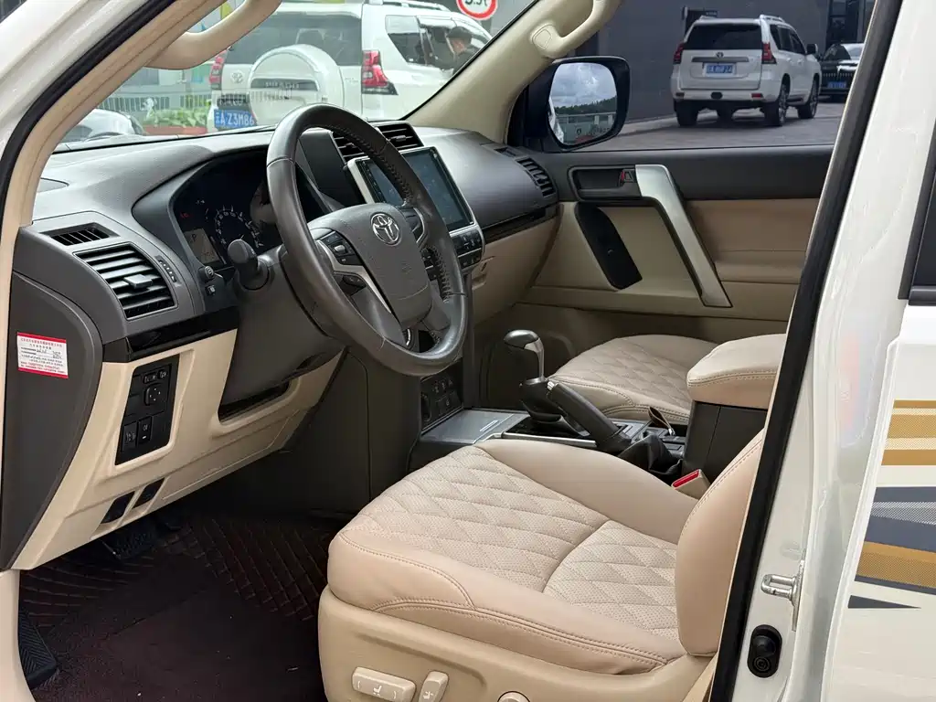 Toyota Prado (Import) — фото 9