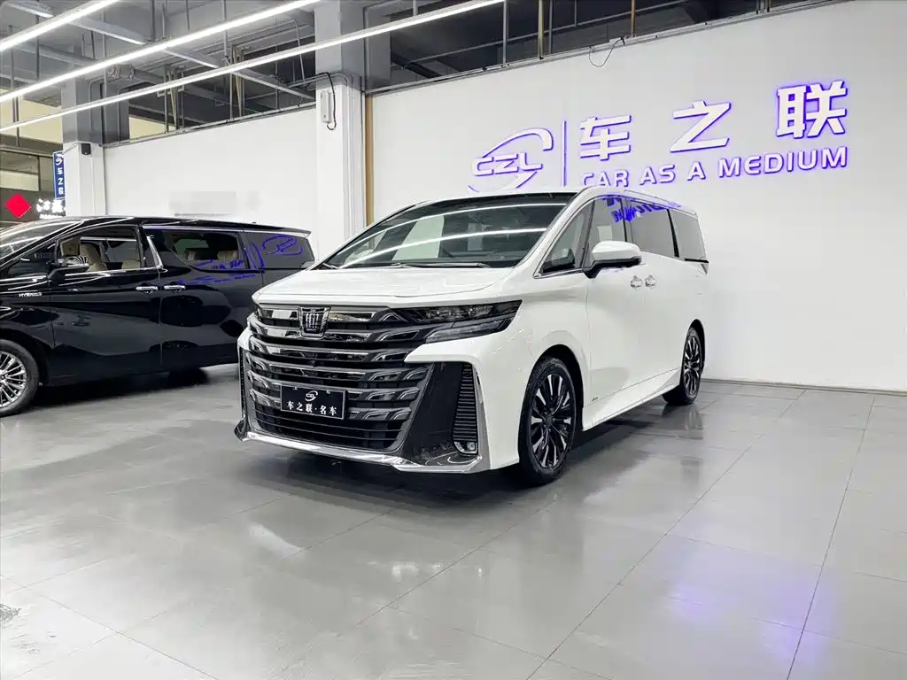 Toyota Vellfire — фото 3