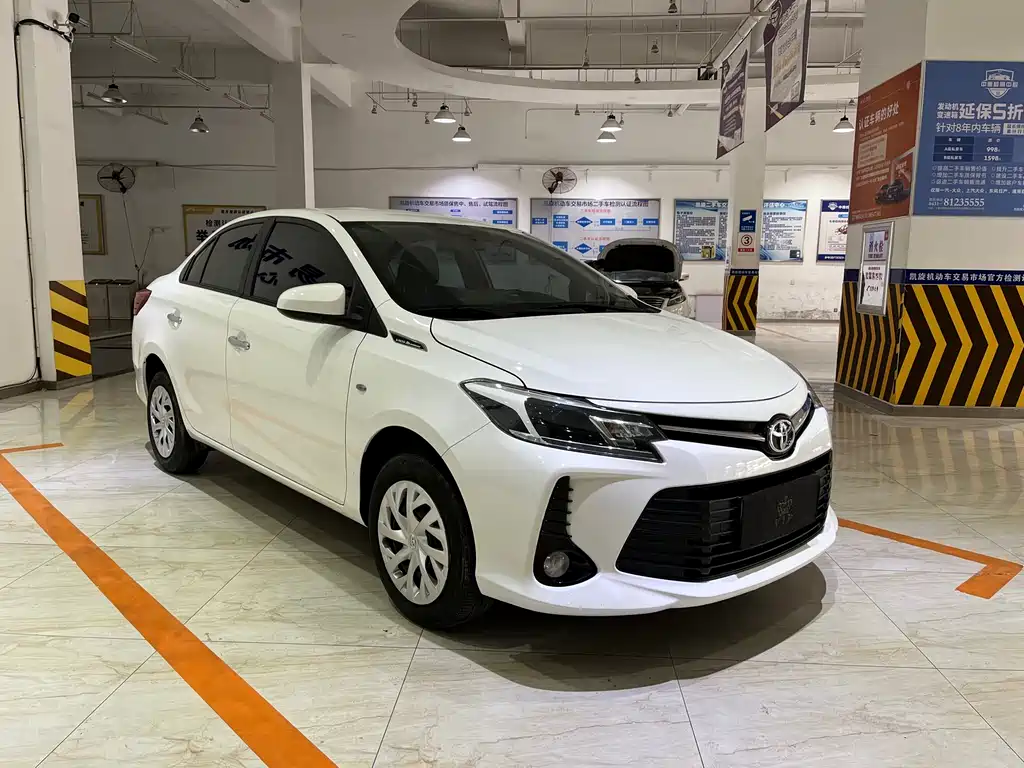 Toyota Vios — фото 3