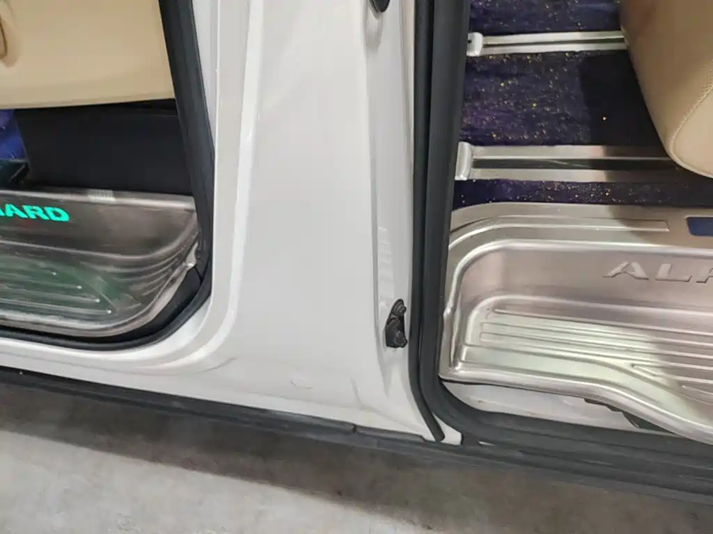 Toyota Alphard — фото 22