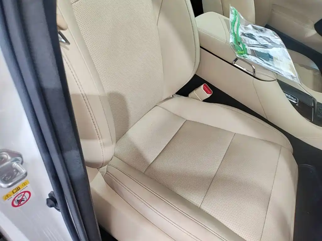 Toyota Alphard — фото 25
