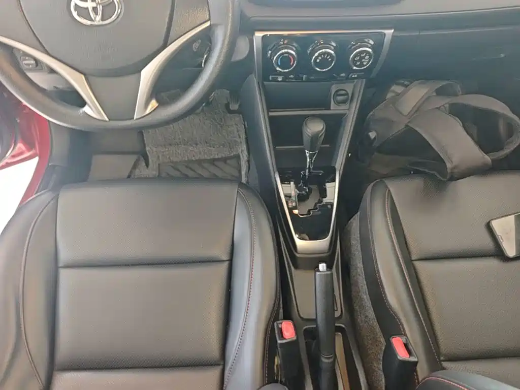 Toyota Yaris L — фото 14