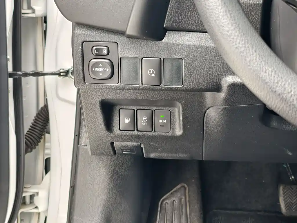 Toyota Corolla Hybrid — фото 40