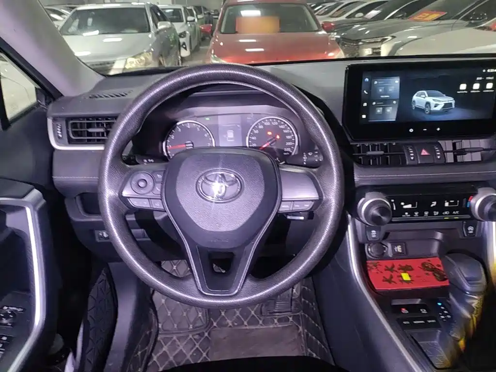 Toyota Wildlander — фото 11