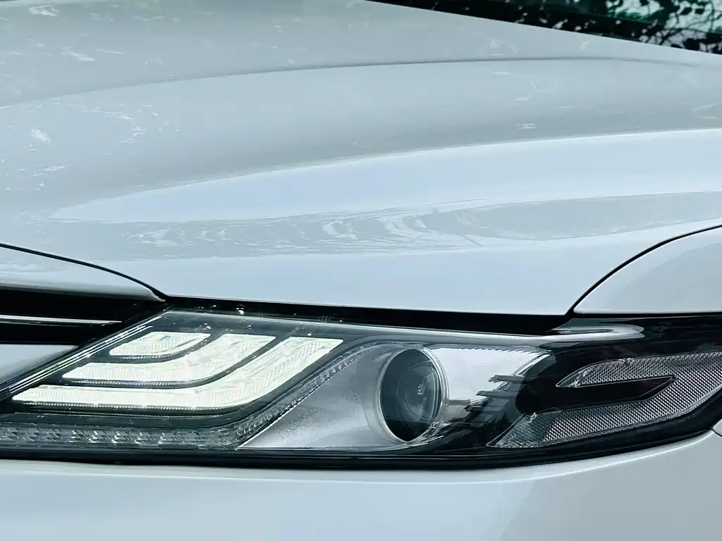 Toyota Camry — фото 8
