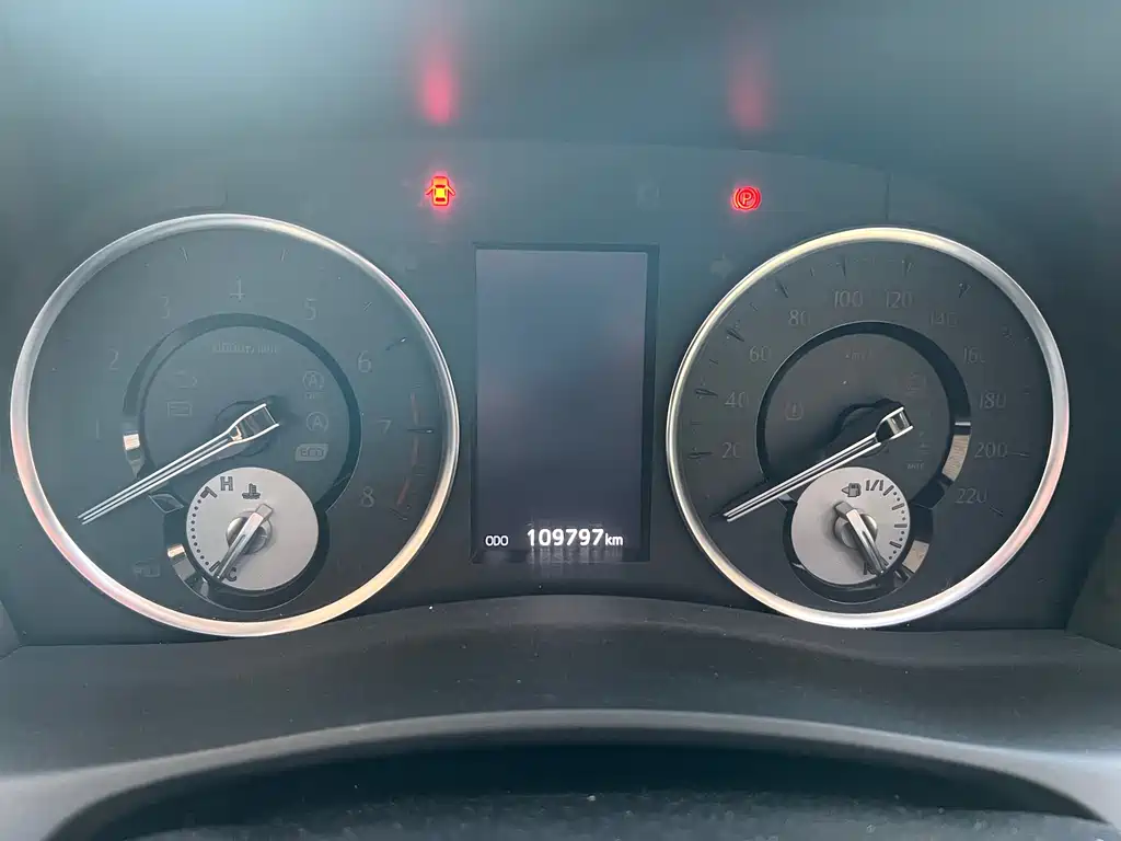 Toyota Alphard — фото 15