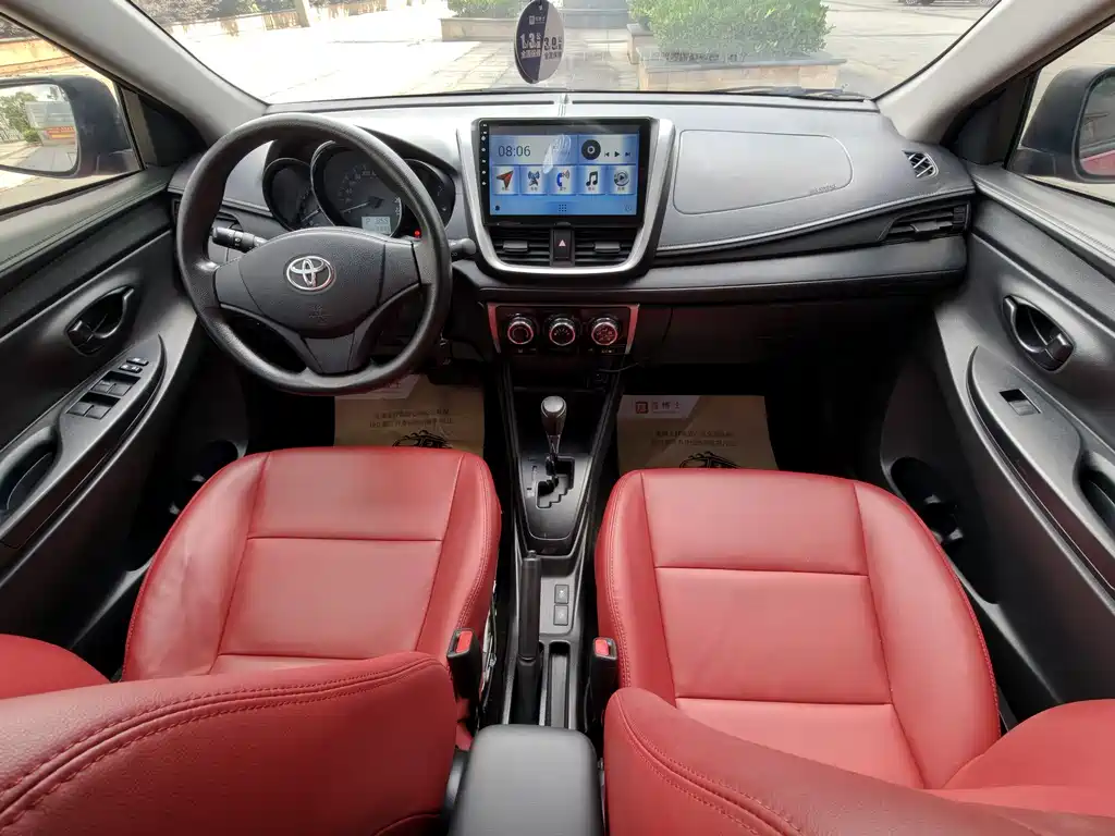 Toyota Yaris L — фото 19