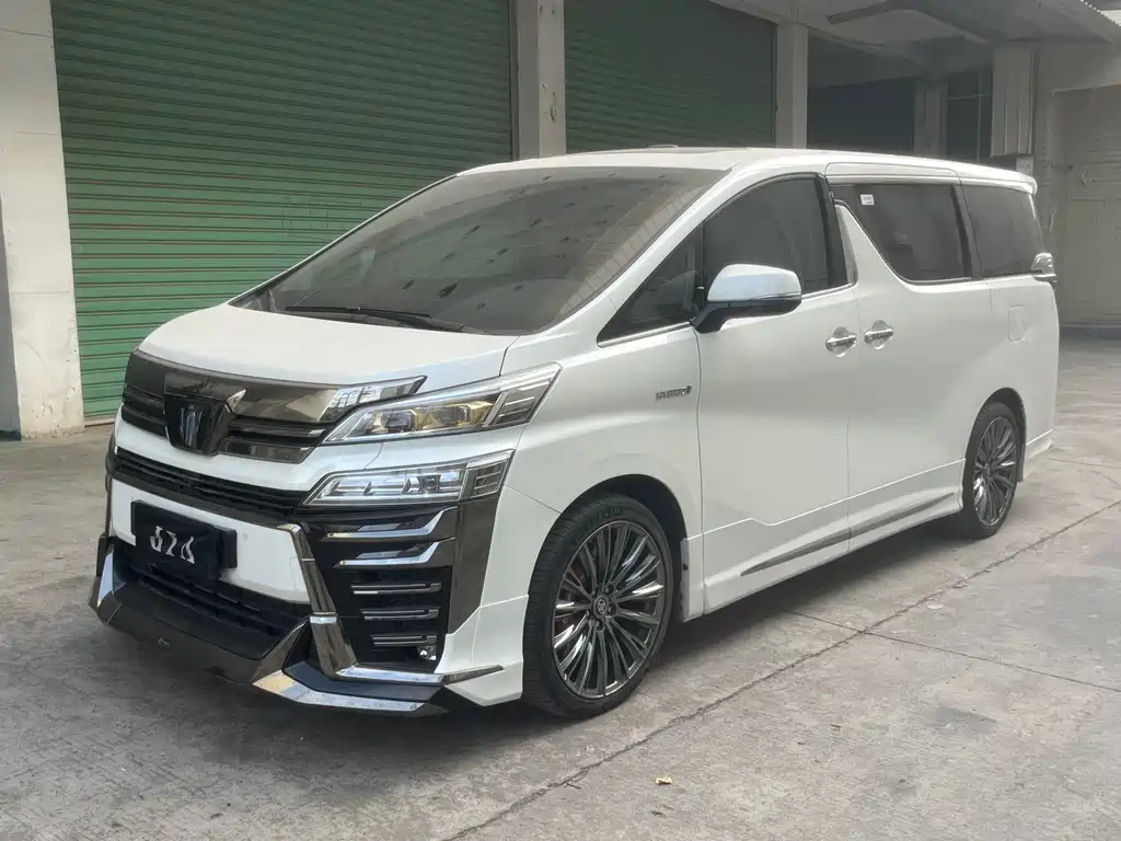 Toyota Vellfire — фото 3