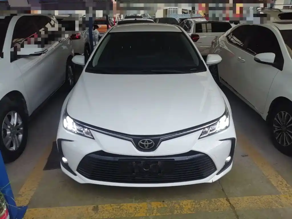 Toyota Corolla — фото 3