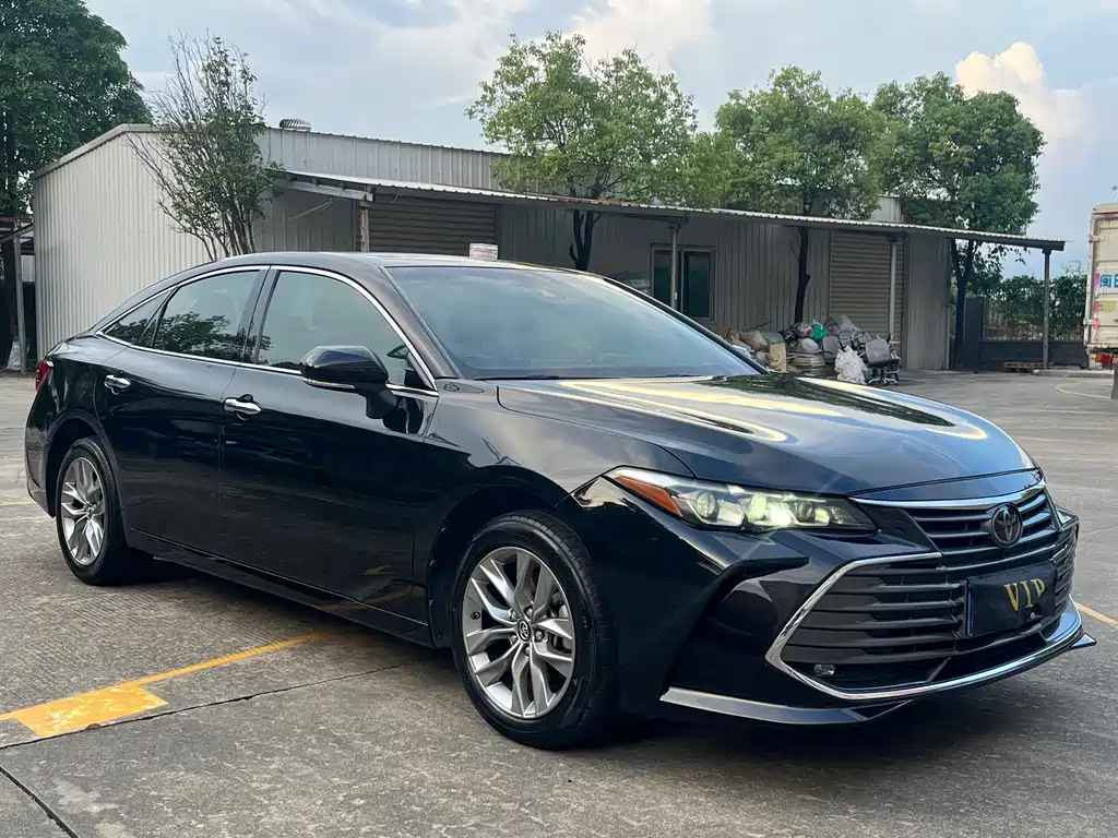 Toyota Avalon — фото 3