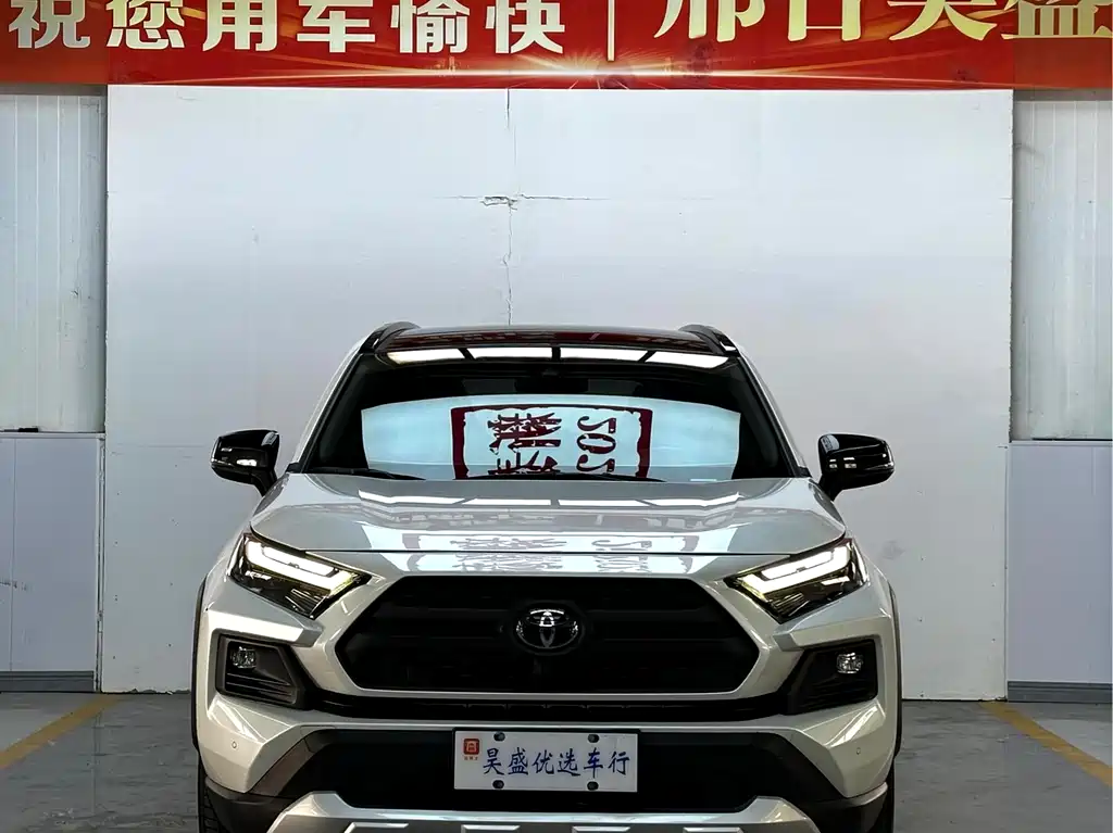 Toyota RAV4 — фото 2