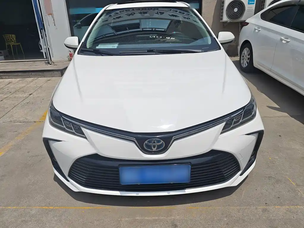 Toyota Corolla — фото 3