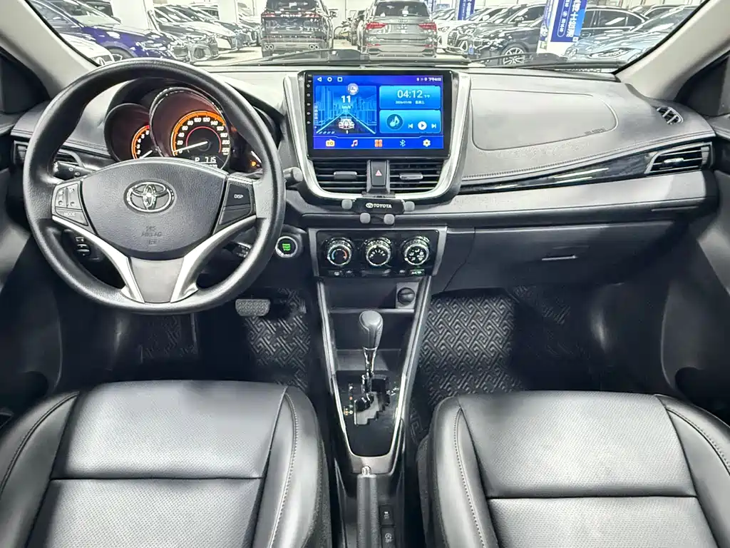 Toyota Yaris L — фото 20