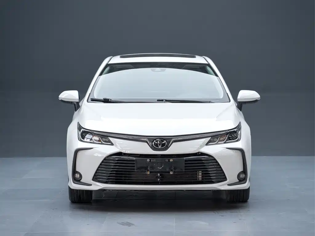 Toyota Corolla — фото 4