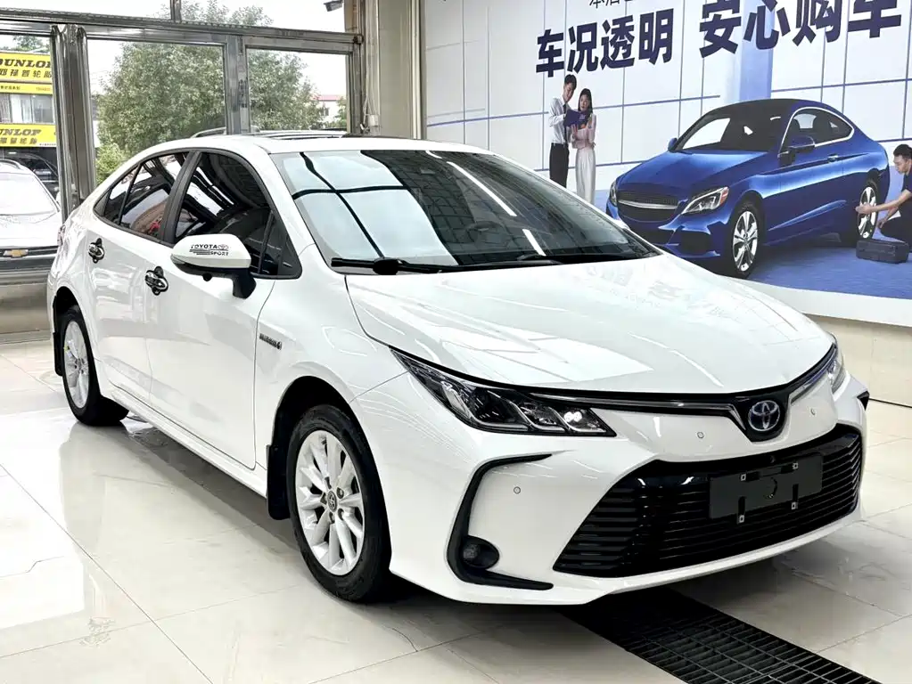 Toyota Corolla — фото 3