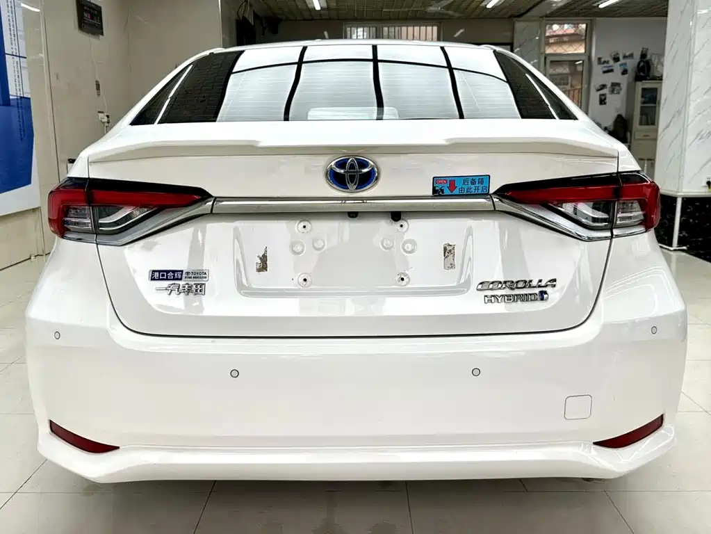 Toyota Corolla — фото 5
