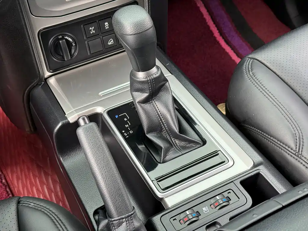 Toyota Prado (Import) — фото 14