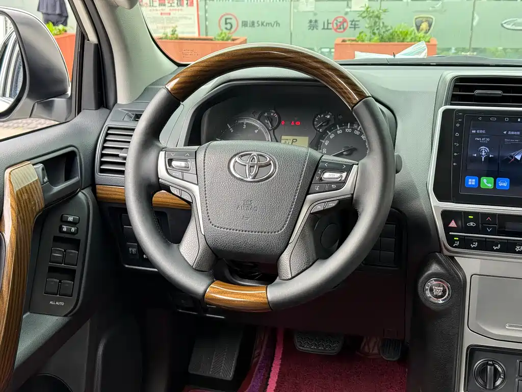 Toyota Prado (Import) — фото 17