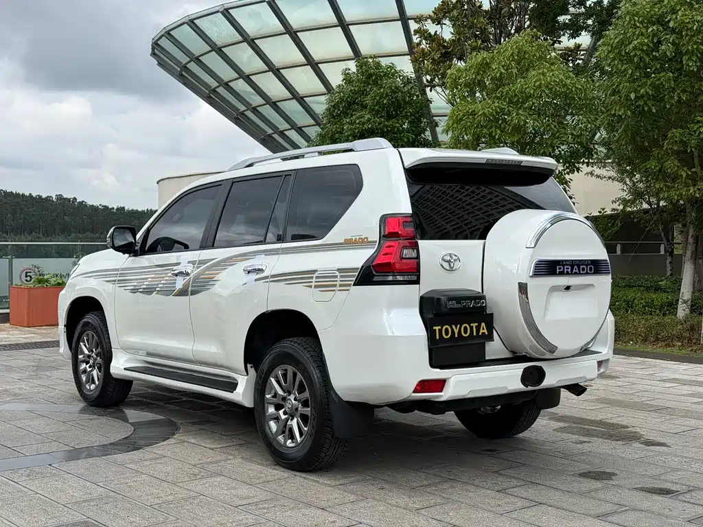 Toyota Prado (Import) — фото 4