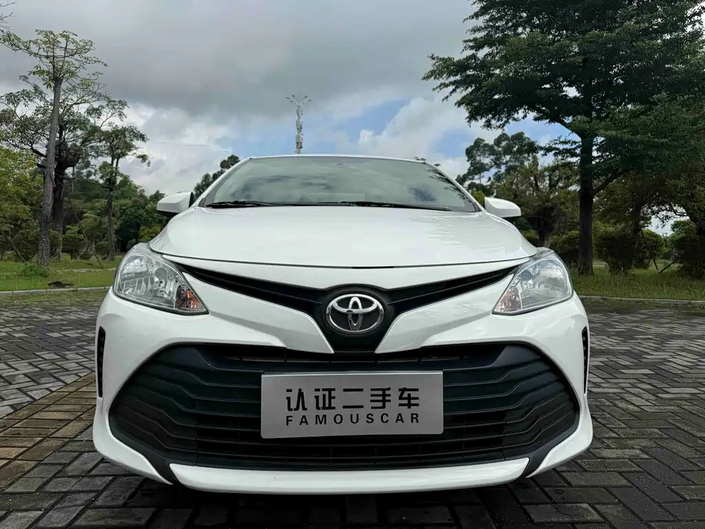 Toyota Vios — фото 2