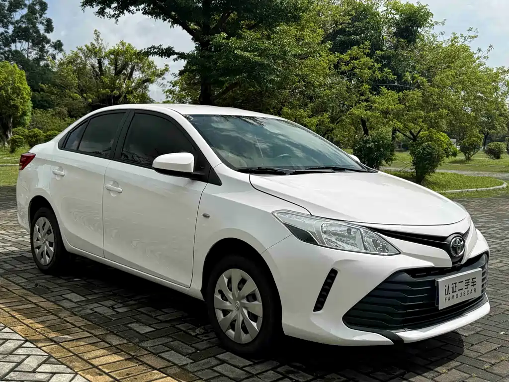Toyota Vios — фото 3