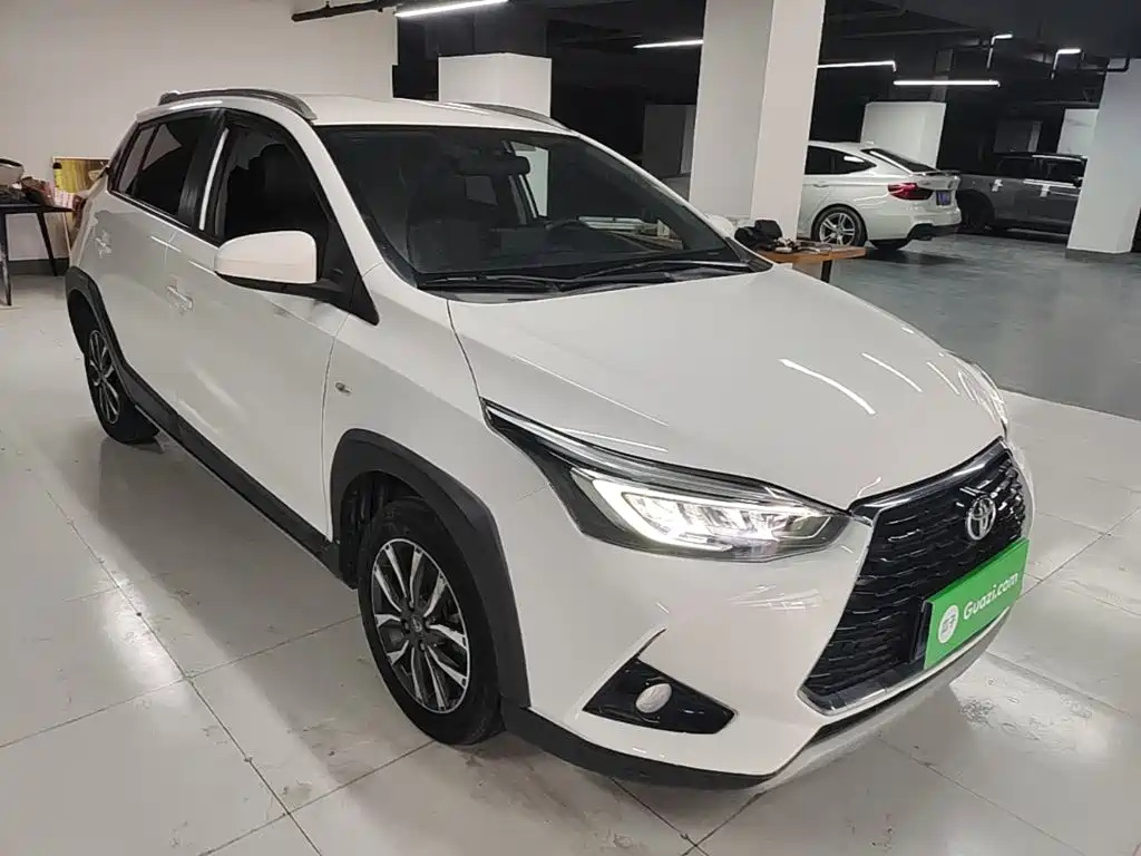 Toyota Yaris L — фото 4