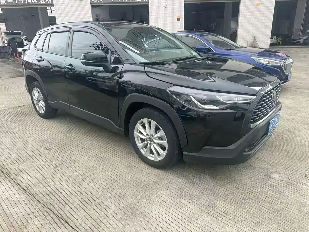 Toyota Corolla Cross — фото 3