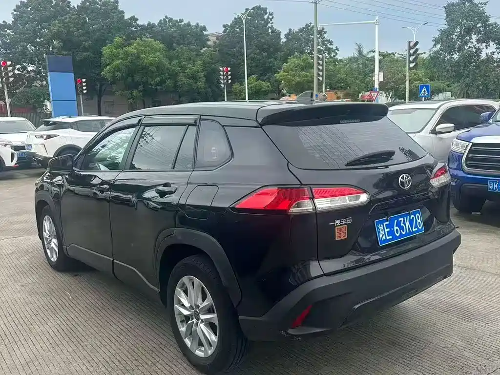 Toyota Corolla Cross — фото 6