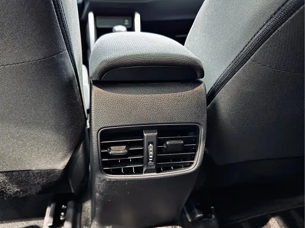 Toyota Corolla Cross — фото 18