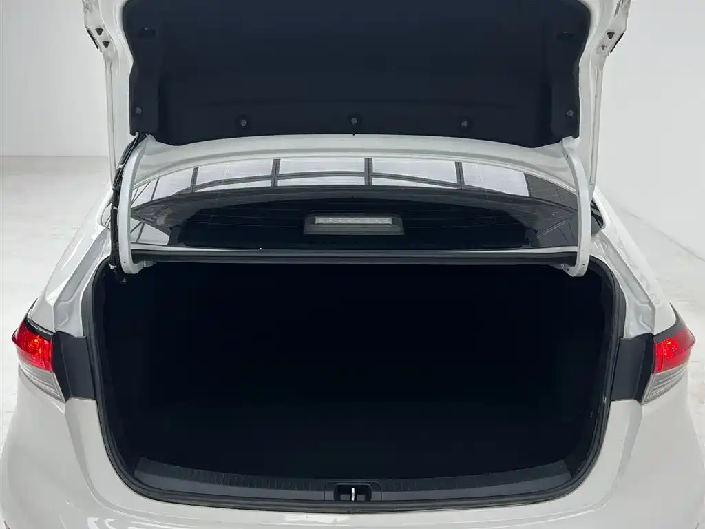 Toyota Levin — фото 11