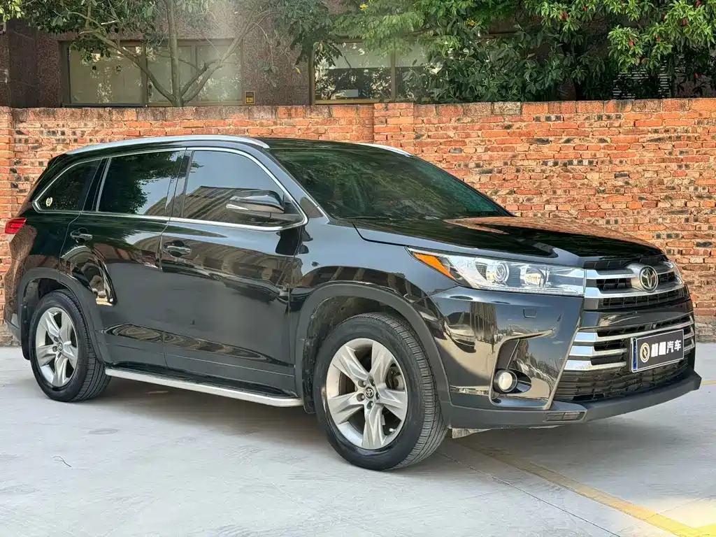 Toyota Highlander — фото 2