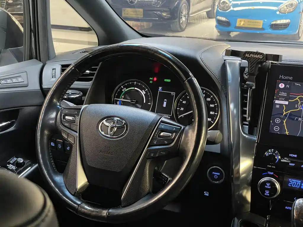 Toyota Vellfire — фото 14