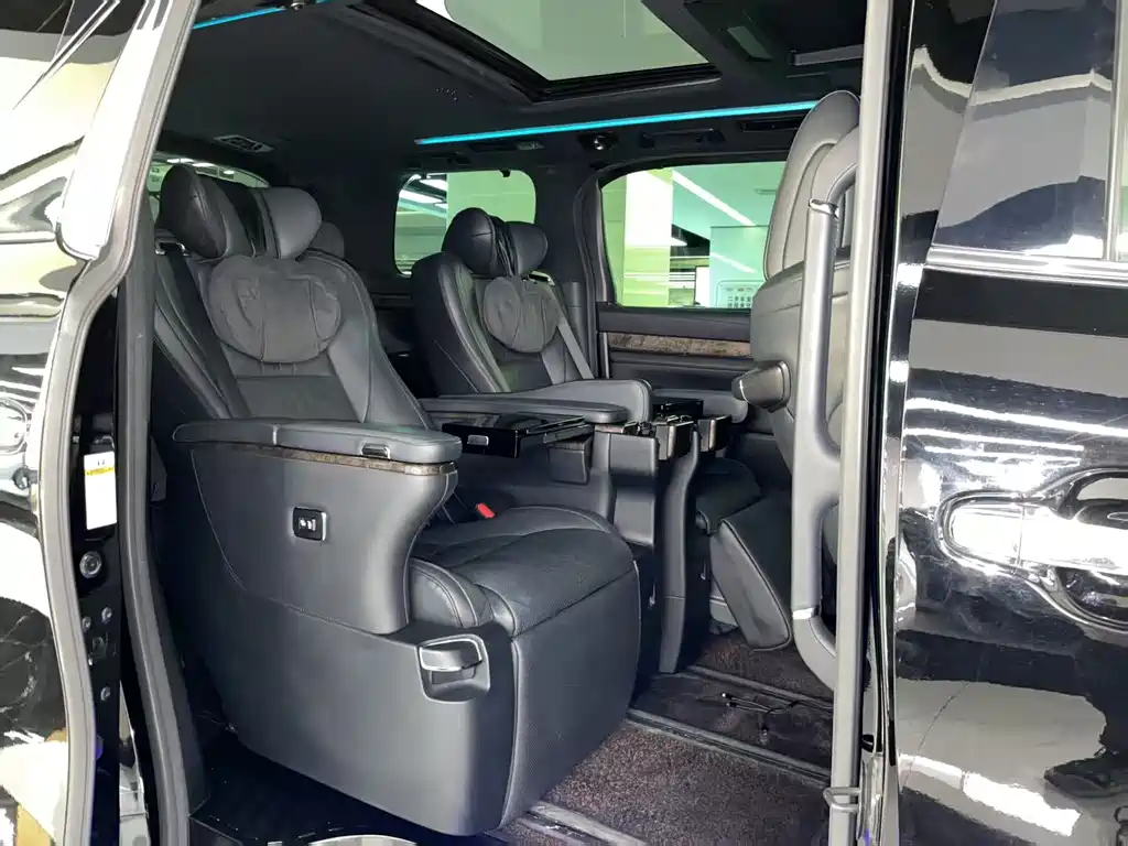 Toyota Vellfire — фото 17