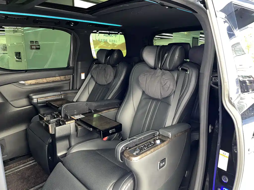 Toyota Vellfire — фото 19